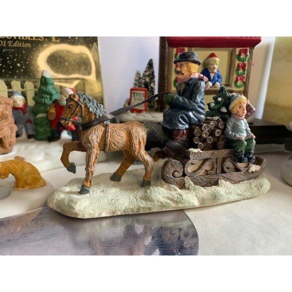 Porcelain Winter Village Collectible Set by Dickensville & Victorian Village - Picture 3 of 5
